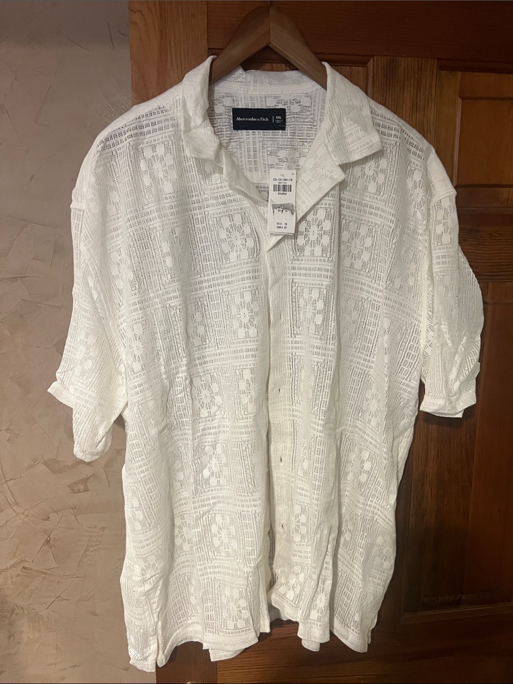 Abercrombie & Fitch White Short-Sleeve Textured Camp Shirt